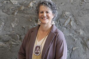 Dr. Barbara Moktthewenkwe Wall 