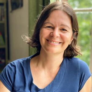 Julia Hale portrait with a smile